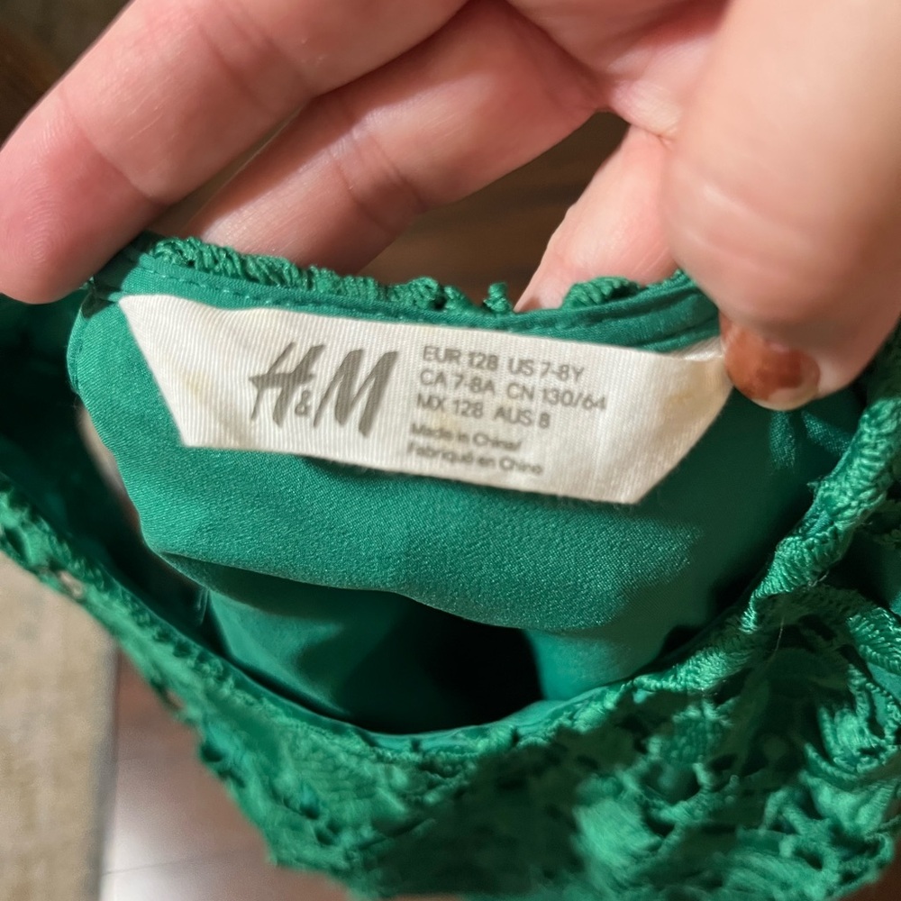 H&M Girls Green Lace Cap Sleeve Dress Size 7/8 - Picture 3 of 3
